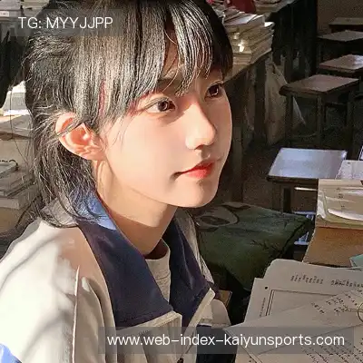 屈榕柳